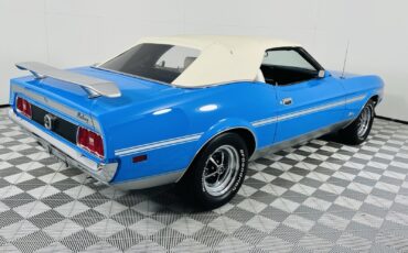 Ford-Mustang-1972-Coupe-13