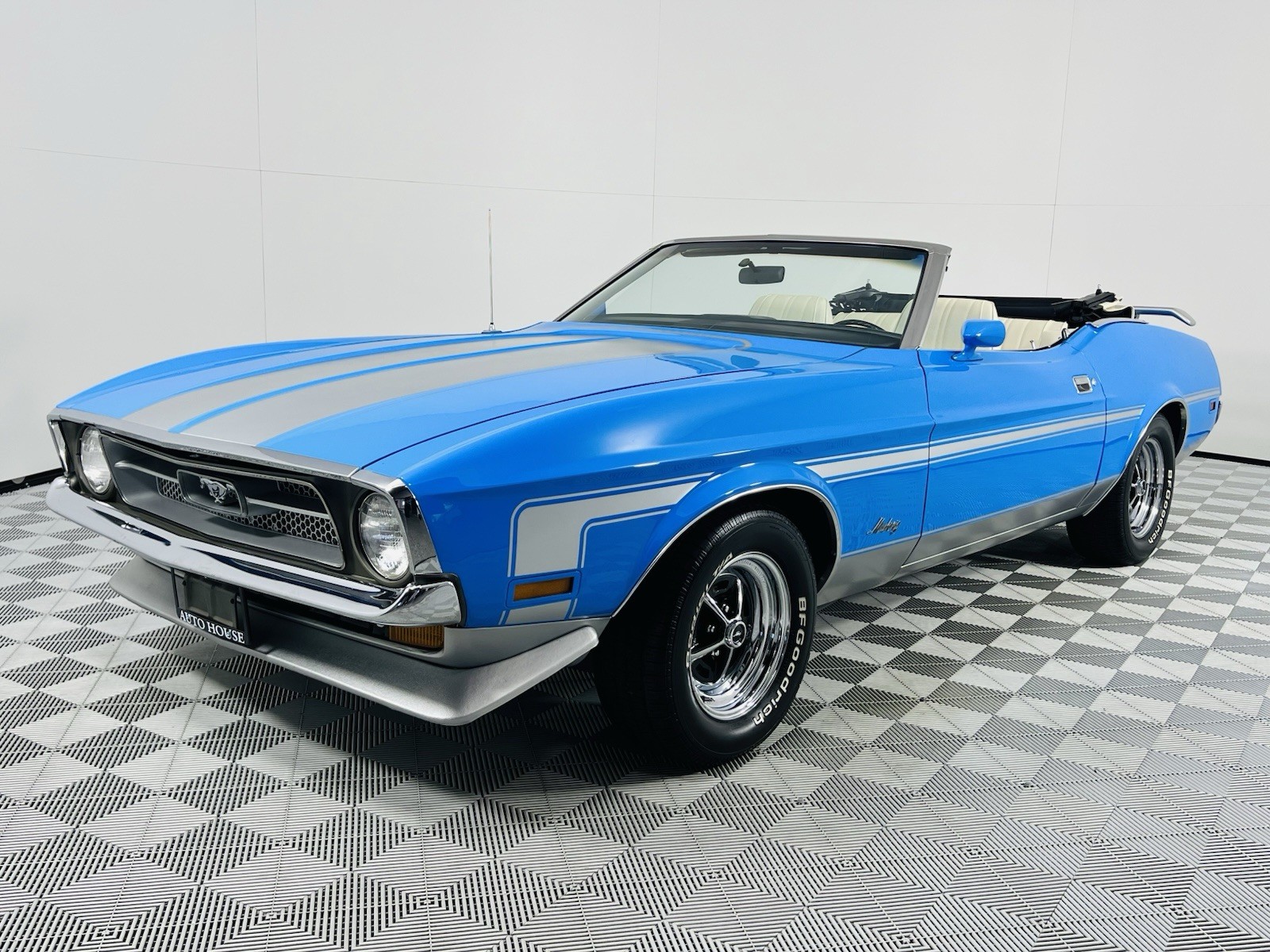 Ford-Mustang-1972-Coupe-6