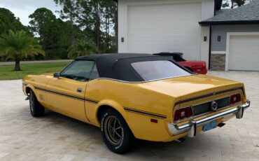 Ford-Mustang-1973-Convertible-3