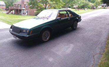 Ford-Mustang-1979-Green-cream