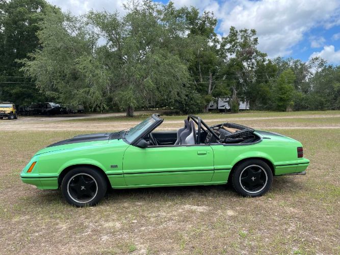Ford-Mustang-1983-Green-6