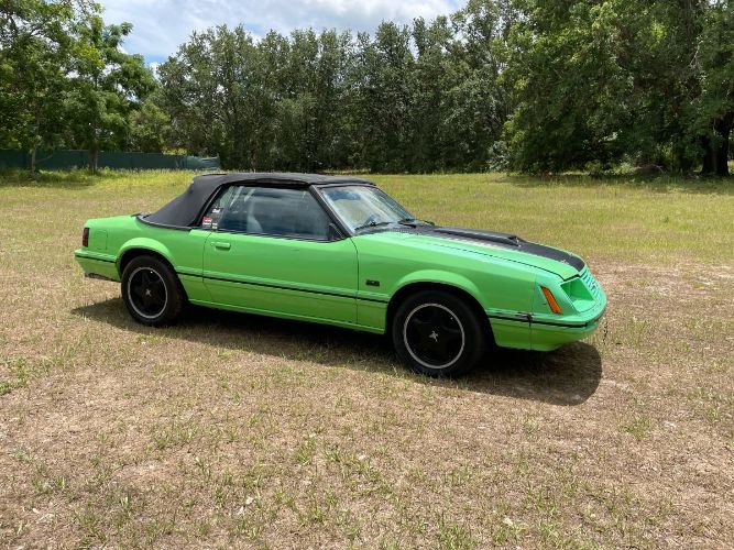 Ford-Mustang-1983-Green-7