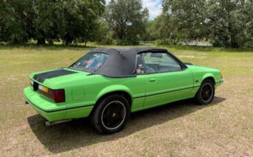 Ford-Mustang-1983-Green-8