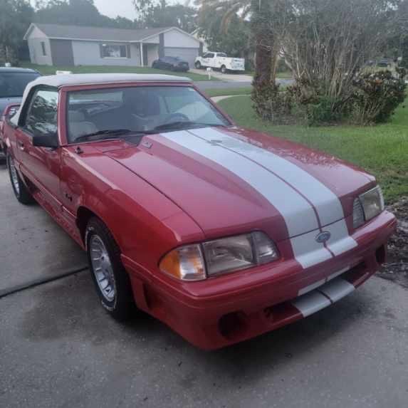 Ford-Mustang-1984-1