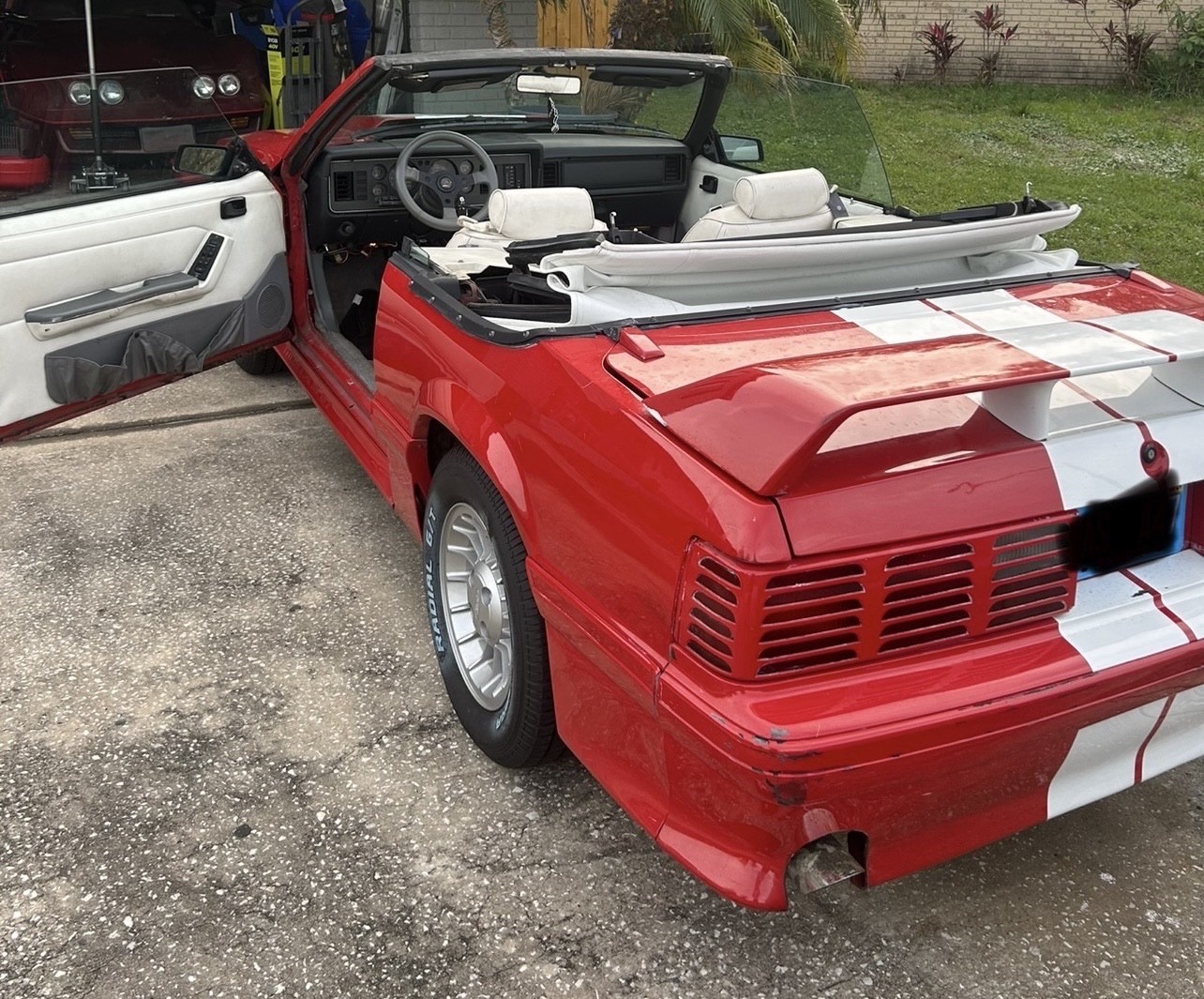 Ford-Mustang-1984-4