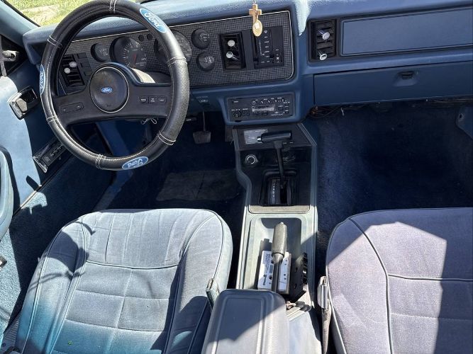 Ford-Mustang-1986-Blue-3