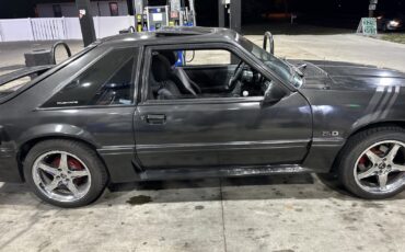 Ford-Mustang-1989-3