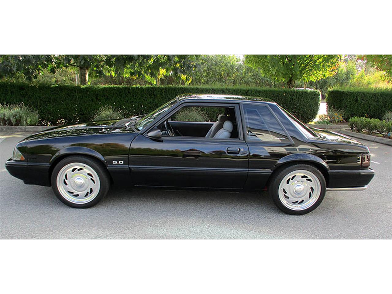 Ford-Mustang-1989-Black-Grey-17