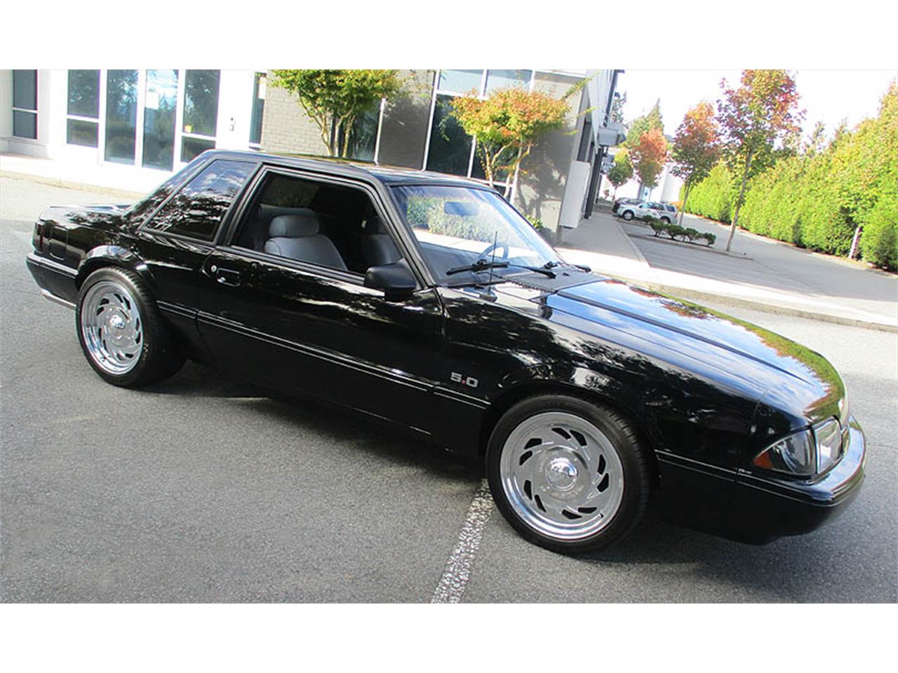 Ford-Mustang-1989-Black-Grey-2