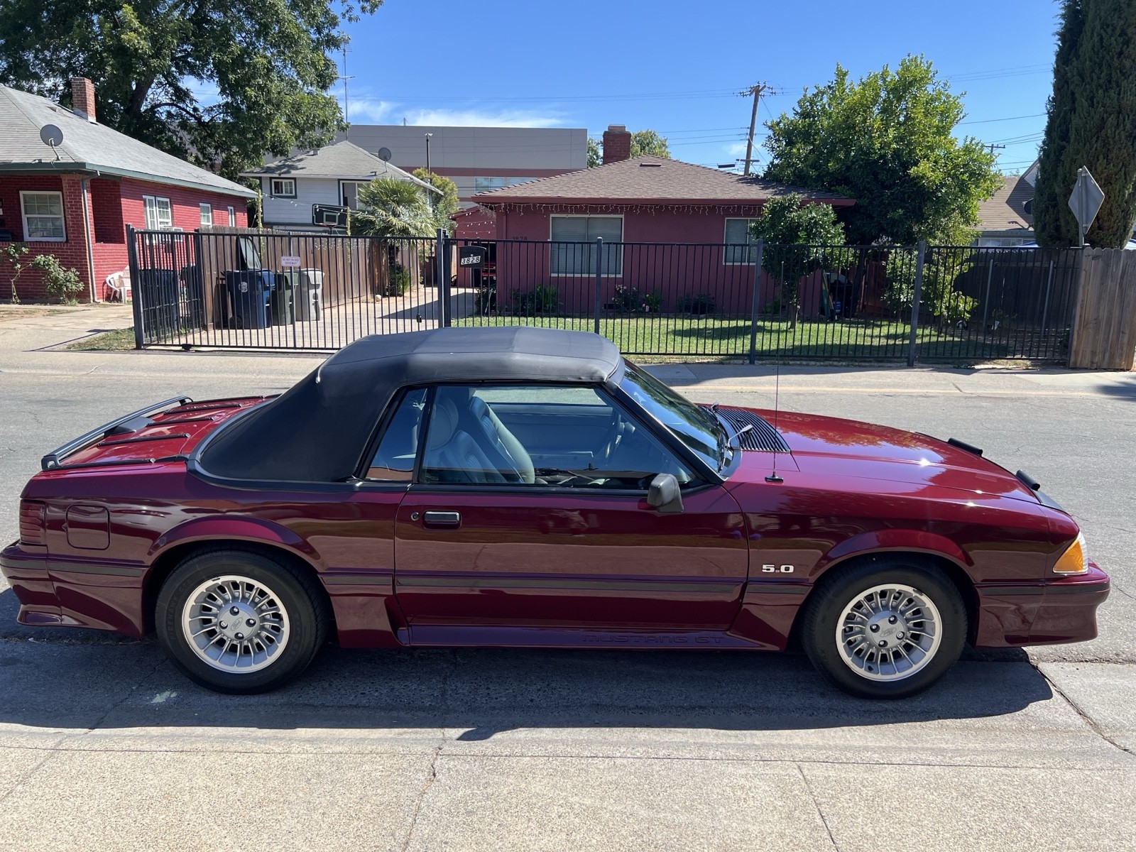 Ford-Mustang-1989-Convertible-14