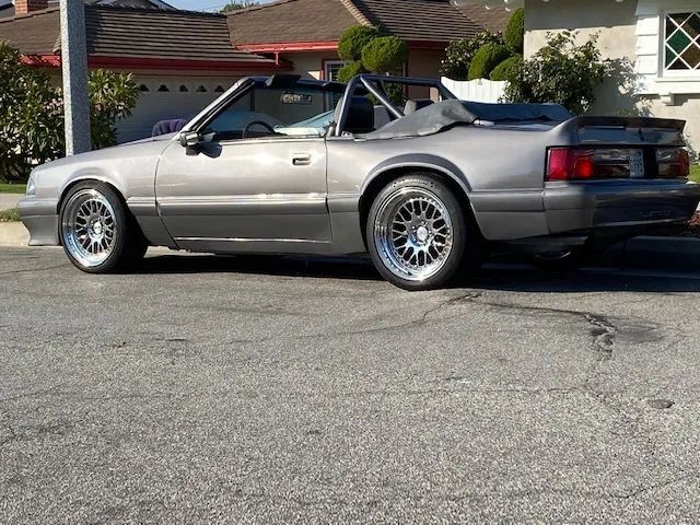 Ford-Mustang-1989-Convertible-25