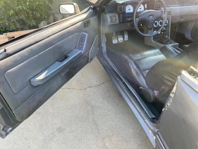 Ford-Mustang-1989-Convertible-26