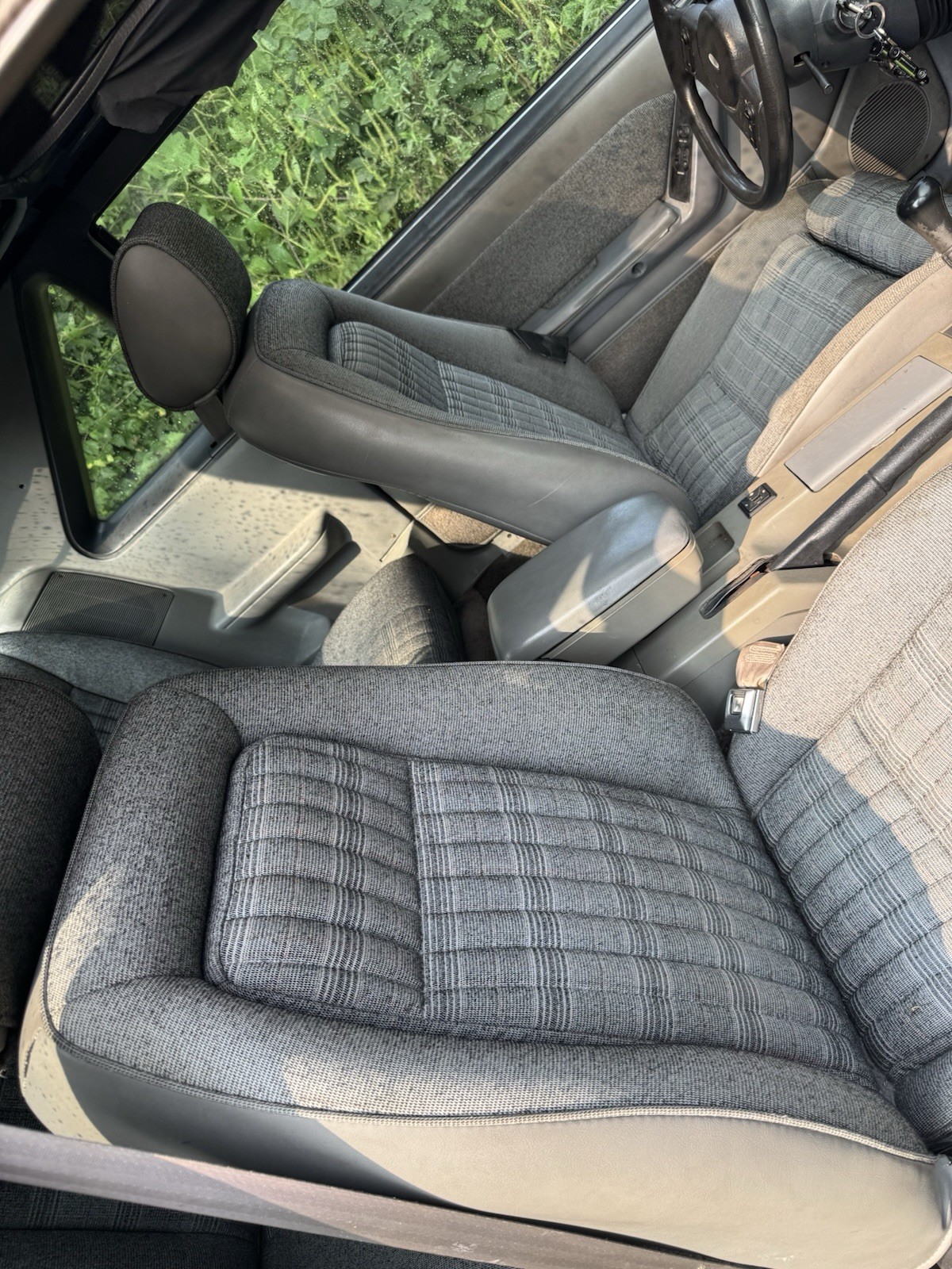 Ford-Mustang-1989-Hatchback-11