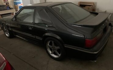 Ford-Mustang-1989-Hatchback-3