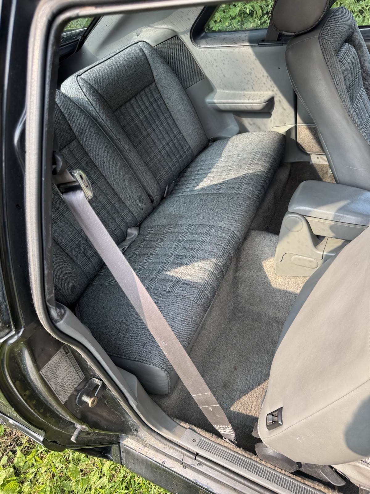 Ford-Mustang-1989-Hatchback-9