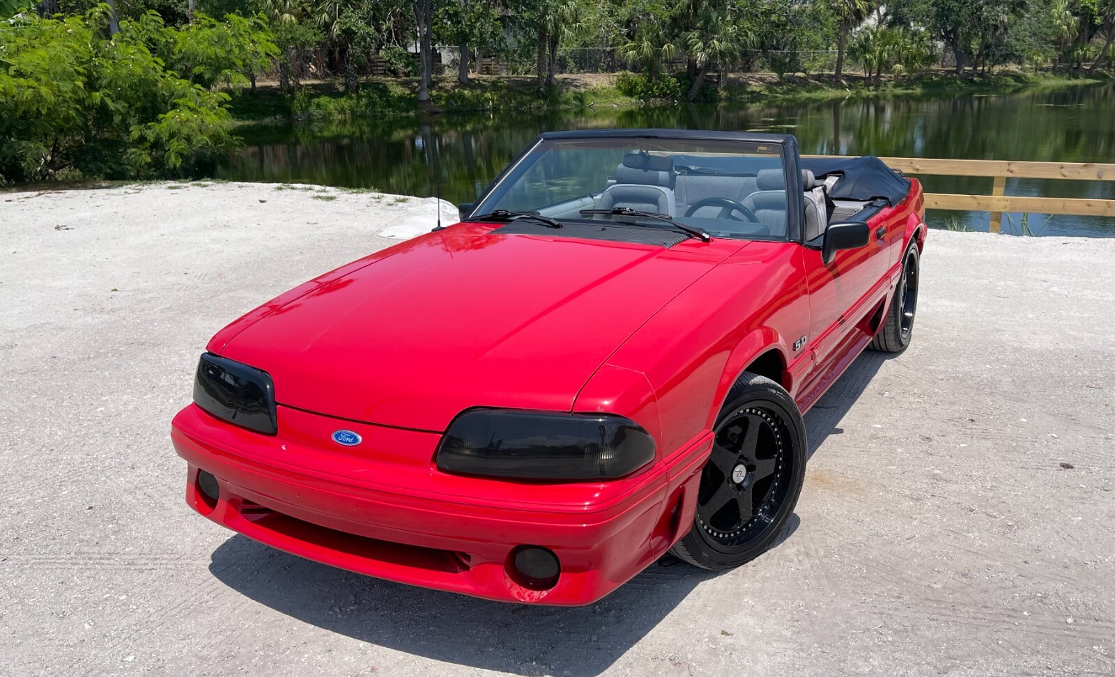 Ford-Mustang-1990-Convertible-2