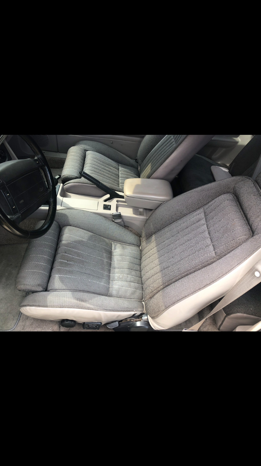 Ford-Mustang-1990-Hatchback-7