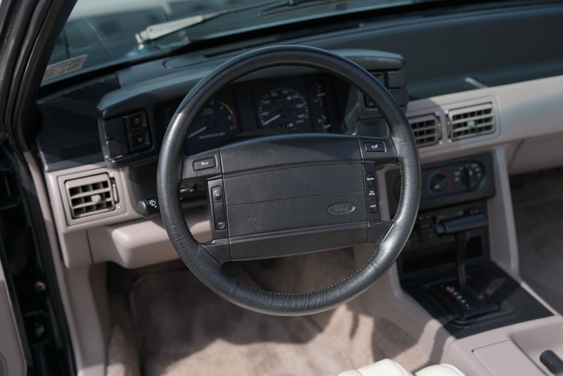 Ford-Mustang-1992-Emerrald-Green-Metal-White-11