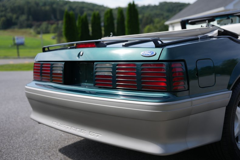 Ford-Mustang-1992-Emerrald-Green-Metal-White-14