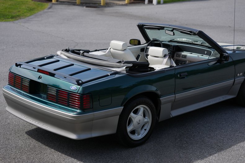 Ford-Mustang-1992-Emerrald-Green-Metal-White-18