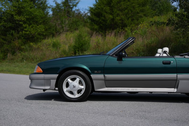 Ford-Mustang-1992-Emerrald-Green-Metal-White-19