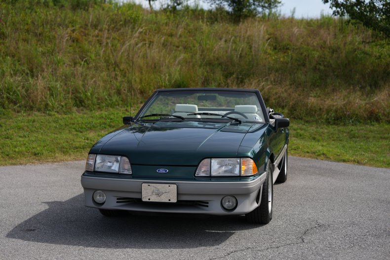 Ford-Mustang-1992-Emerrald-Green-Metal-White-2