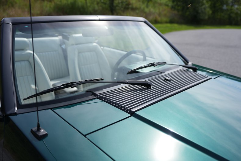 Ford-Mustang-1992-Emerrald-Green-Metal-White-31