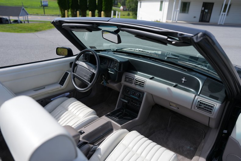 Ford-Mustang-1992-Emerrald-Green-Metal-White-40
