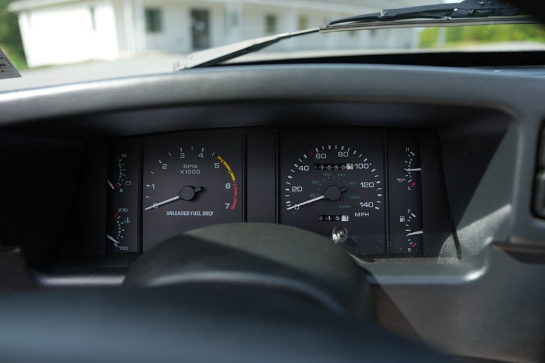 Ford-Mustang-1992-Emerrald-Green-Metal-White-48