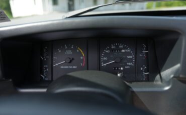 Ford-Mustang-1992-Emerrald-Green-Metal-White-49
