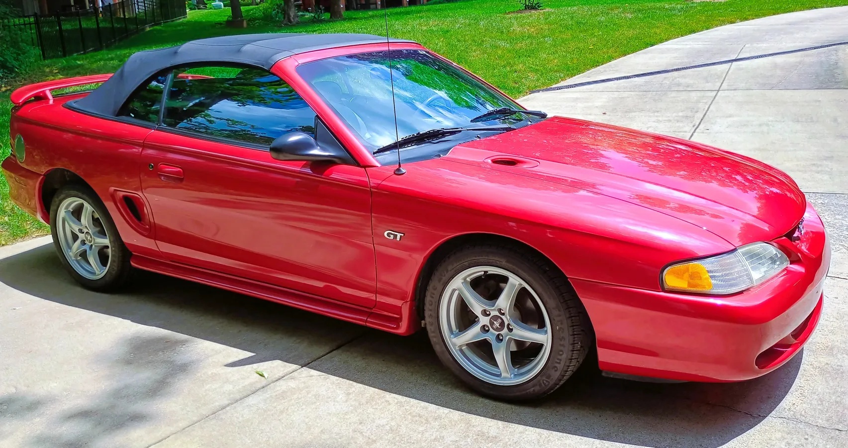 Ford-Mustang-1995-Laser-Red-Gray-13