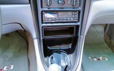 Ford-Mustang-1995-Laser-Red-Gray-15