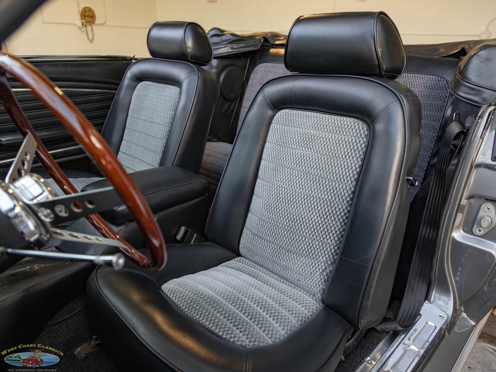 Ford-Mustang-302-5.0L-V8-Convertible-1968-2-Door-Convertible-27