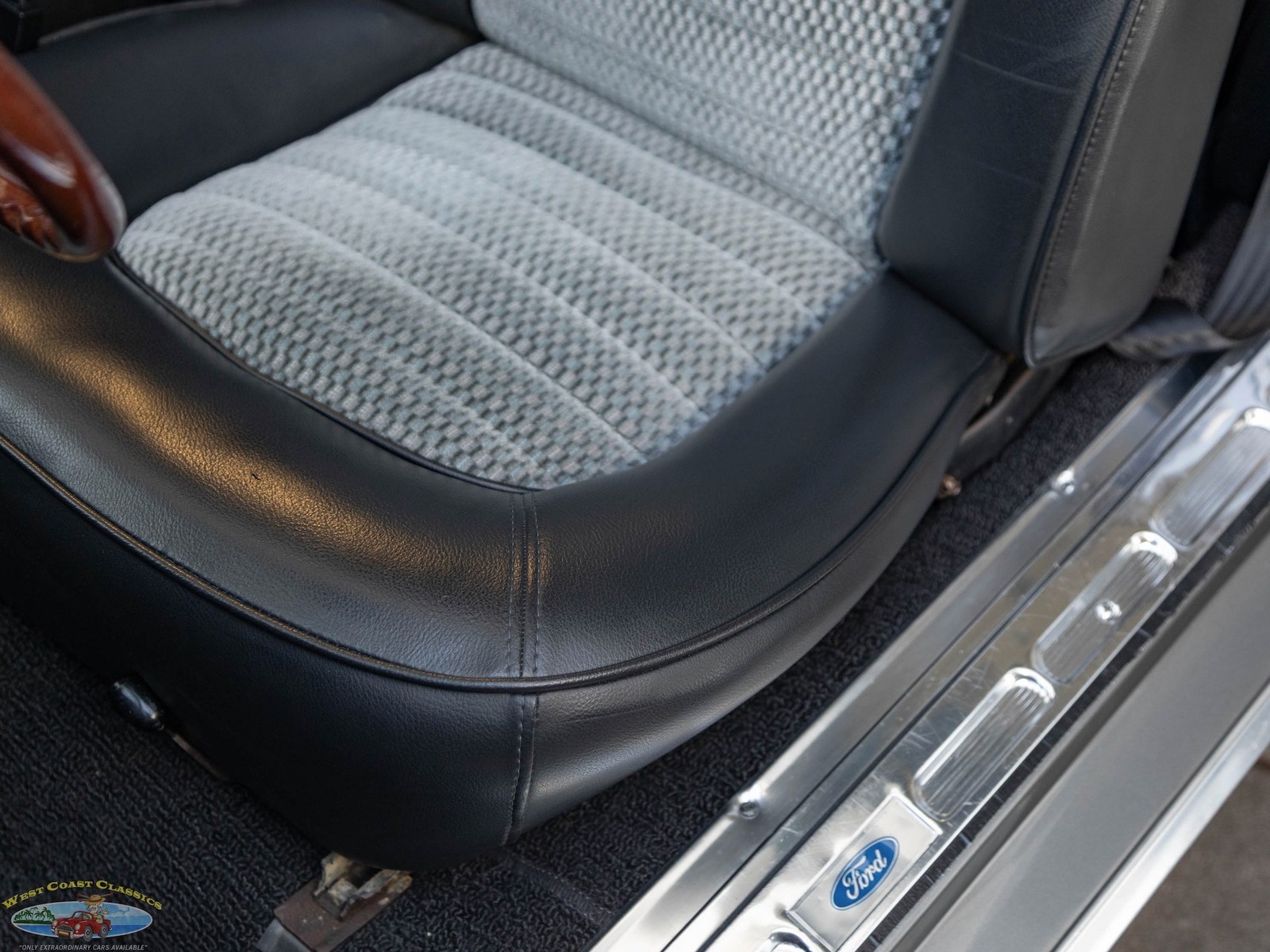 Ford-Mustang-302-5.0L-V8-Convertible-1968-2-Door-Convertible-28
