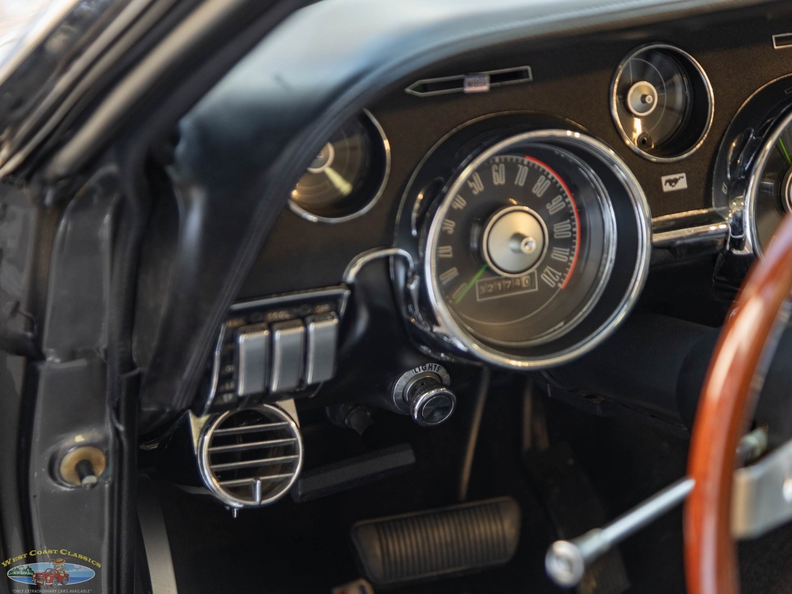 Ford-Mustang-302-5.0L-V8-Convertible-1968-2-Door-Convertible-38