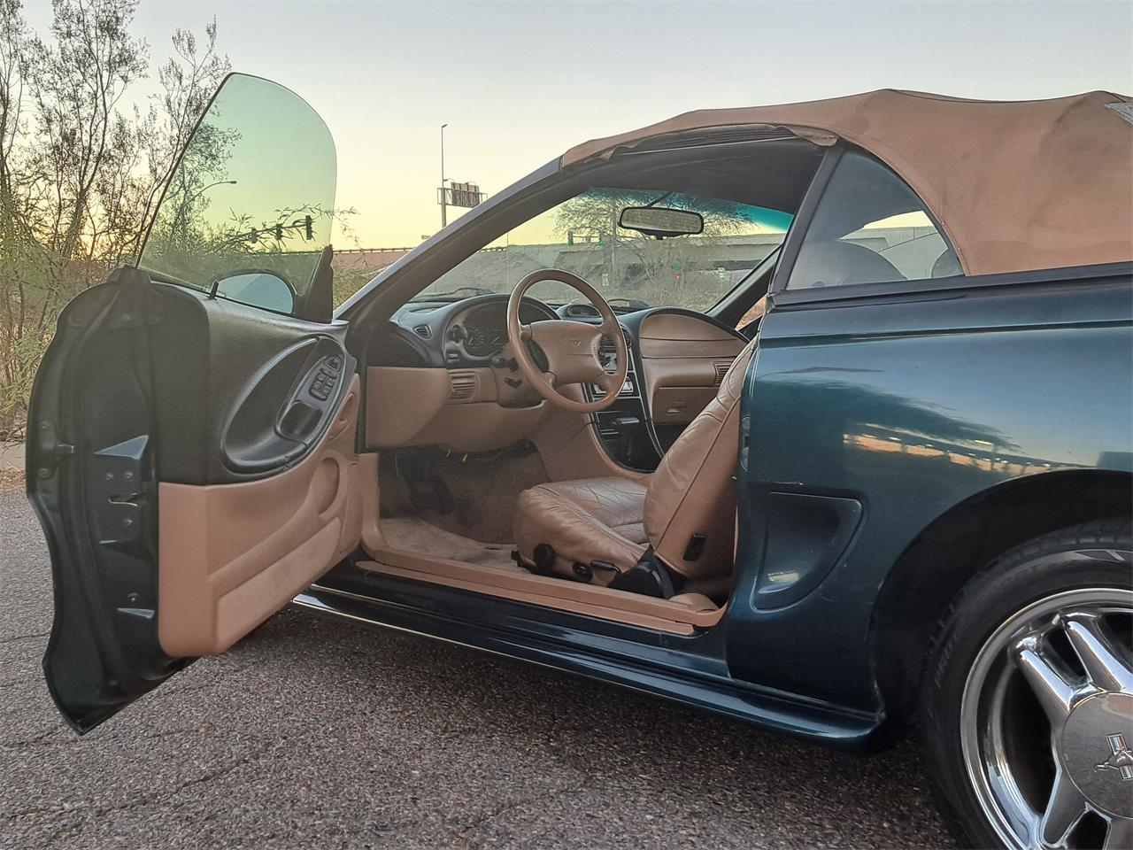 Ford-Mustang-gt-1994-Deep-Forest-Green-Saddle-Leather-12