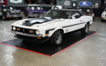 Ford-Other-1972-White-Black-14