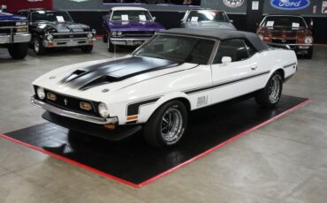 Ford-Other-1972-White-Black-18