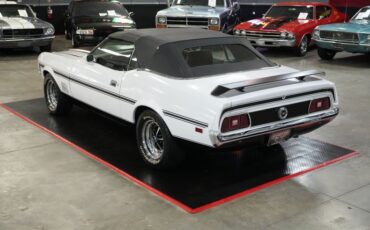 Ford-Other-1972-White-Black-20