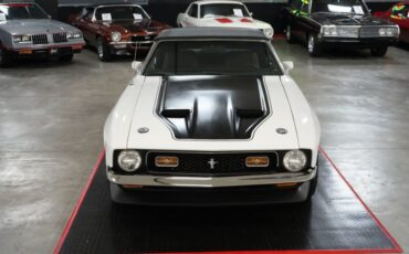 Ford-Other-1972-White-Black-23