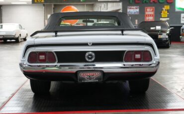 Ford-Other-1972-White-Black-27