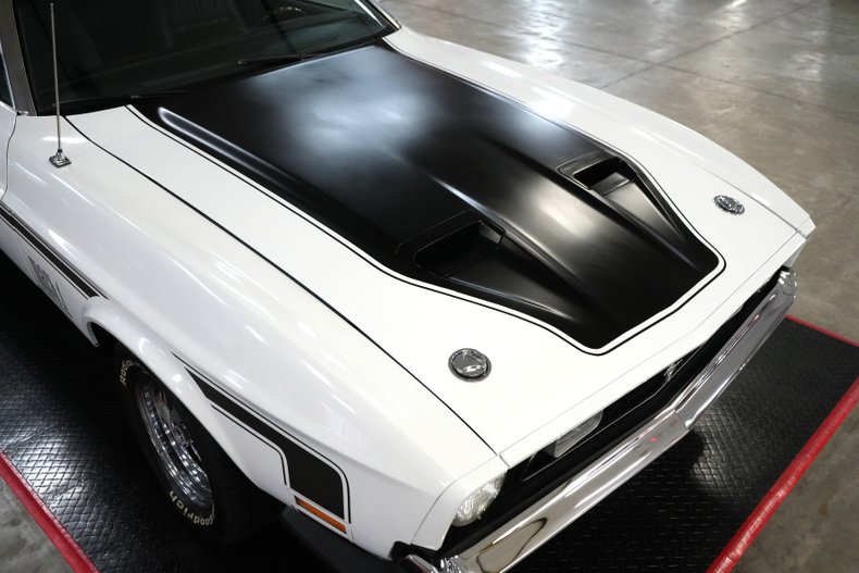 Ford-Other-1972-White-Black-33