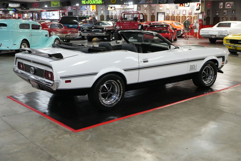 Ford-Other-1972-White-Black-4