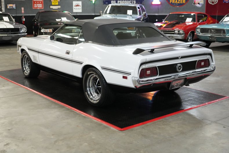 Ford-Other-1972-White-Black-5