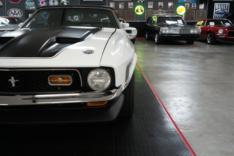 Ford-Other-1972-White-Black-8