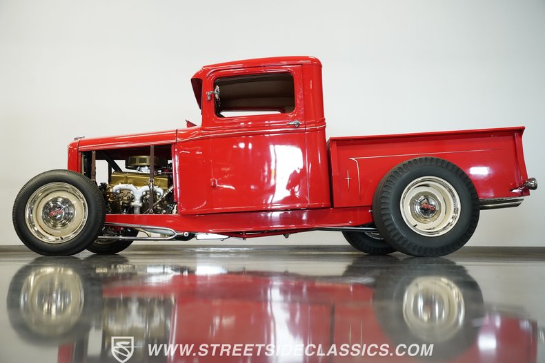 Ford-Pickup-1932-Red-Tan-13