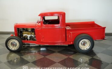 Ford-Pickup-1932-Red-Tan-14