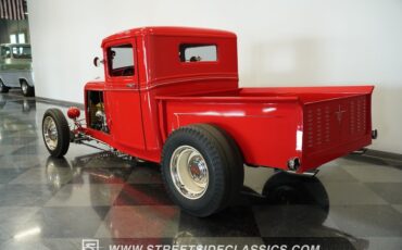 Ford-Pickup-1932-Red-Tan-16