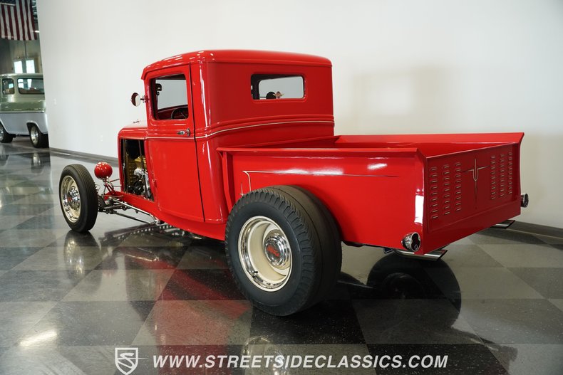 Ford-Pickup-1932-Red-Tan-16