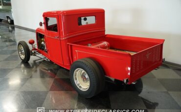 Ford-Pickup-1932-Red-Tan-17